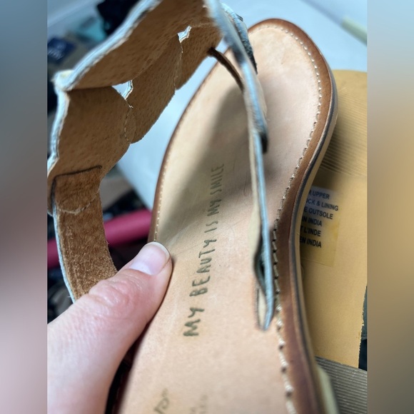 SEYCHELLES Rejuvenated Leather Gold Hearts Thong Flip Flop Sandal Size 8 - Picture 6 of 12